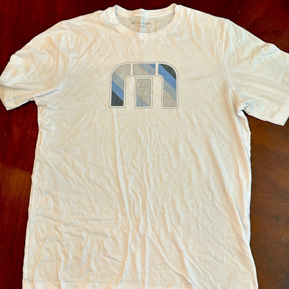 Travis Matthew Logo Tshirt

Size Large 

Never Worn